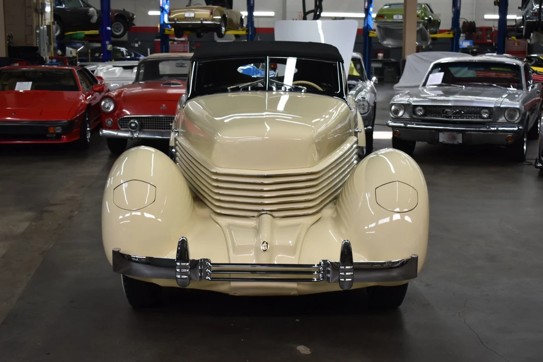 1937 Cord 810 & 812 - Image 30 of 31
