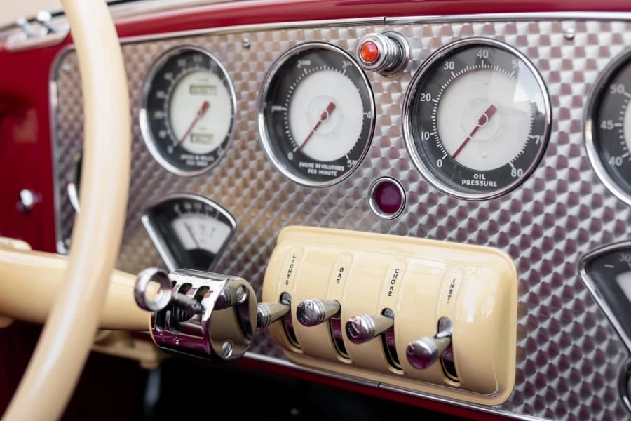 1937 Cord 810 & 812 - Image 31 of 31