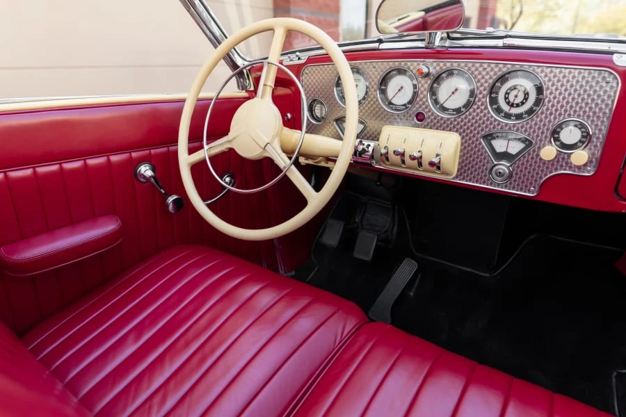 1937 Cord 810 & 812 - Image 30 of 31