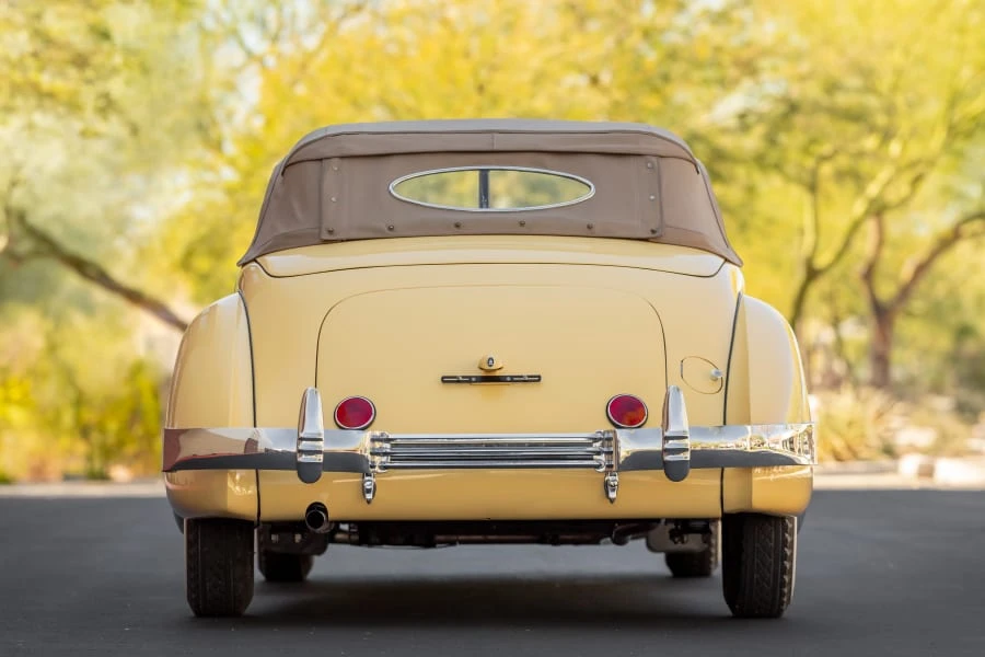 1937 Cord 810 & 812 - Image 29 of 31
