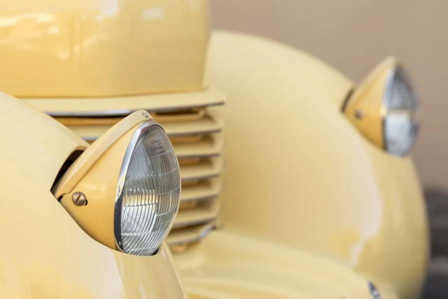 1937 Cord 810 & 812 - Image 21 of 31
