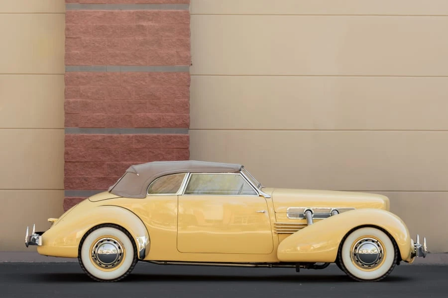 1937 Cord 810 & 812 - Image 27 of 31