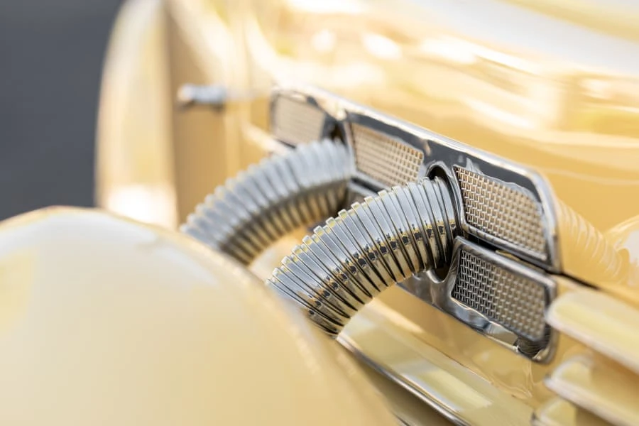 1937 Cord 810 & 812 - Image 9 of 31