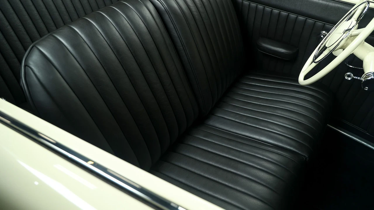 1937 Cord 810 & 812 - Image 22 of 31