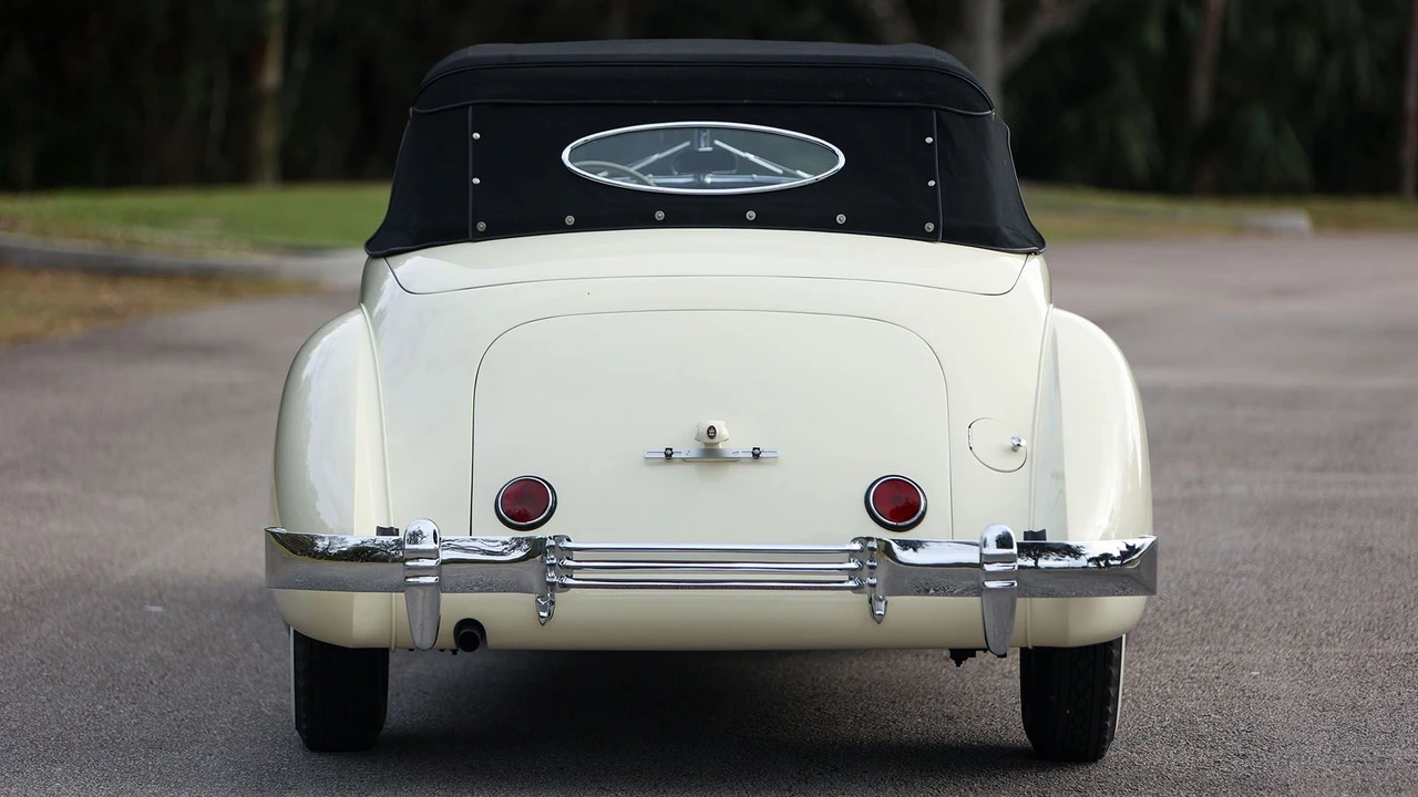 1937 Cord 810 & 812 - Image 7 of 31
