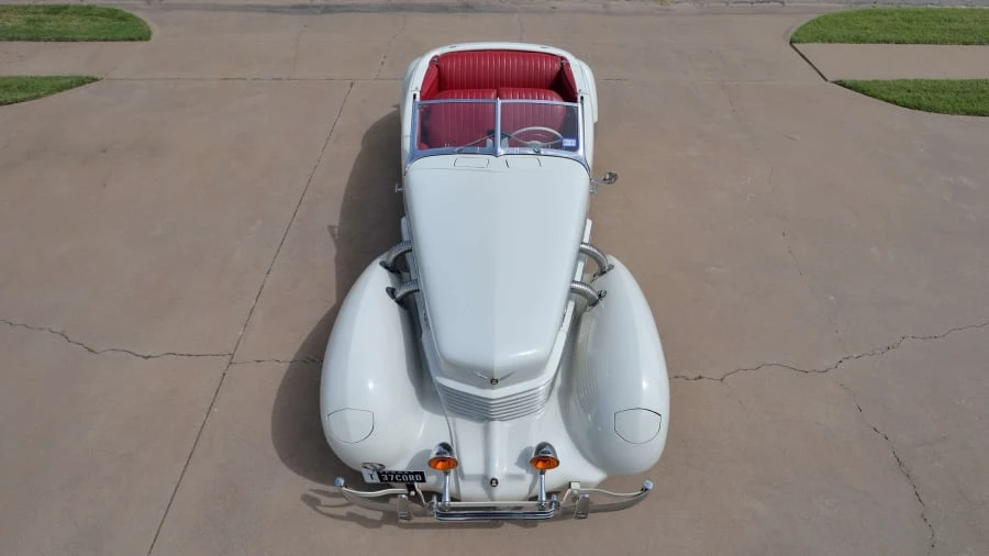 1937 Cord 810 & 812 - Image 10 of 20