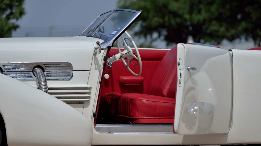 1937 Cord 810 & 812 - Image 17 of 20