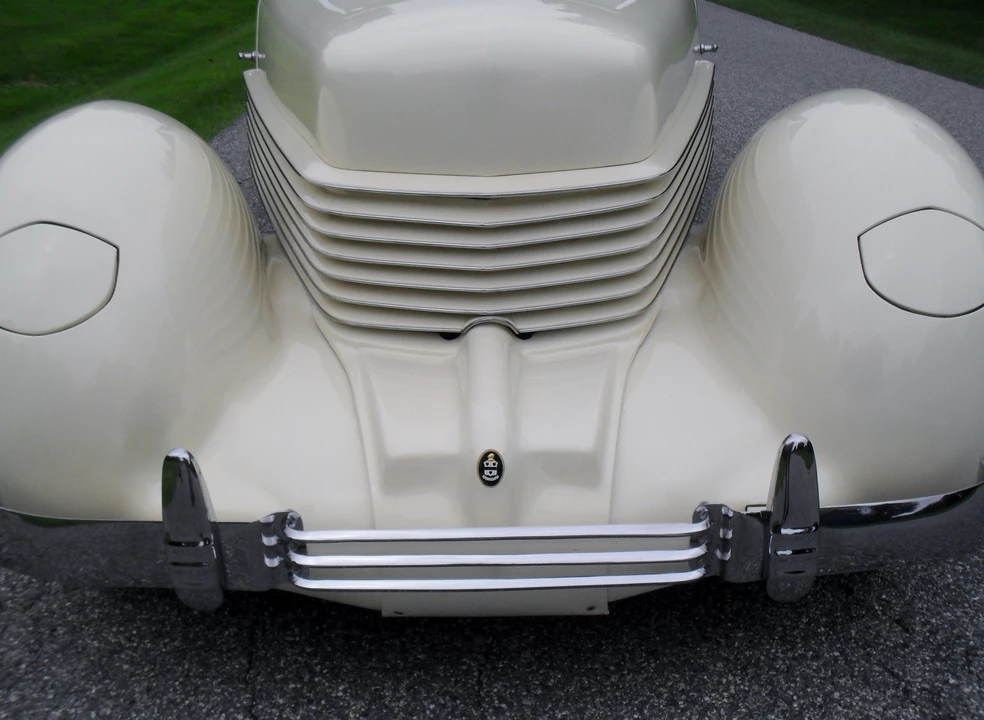 1937 Cord 810 & 812 - Image 22 of 31