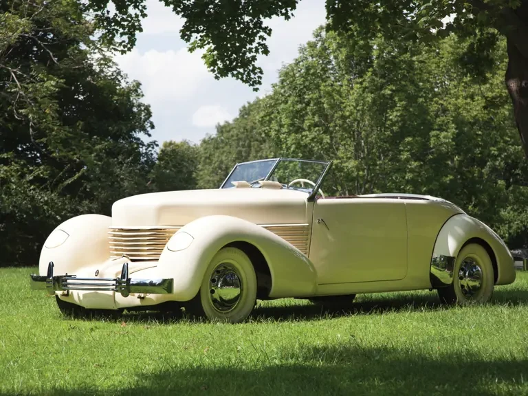 1937 Cord 810 & 812 - Image 2 of 31
