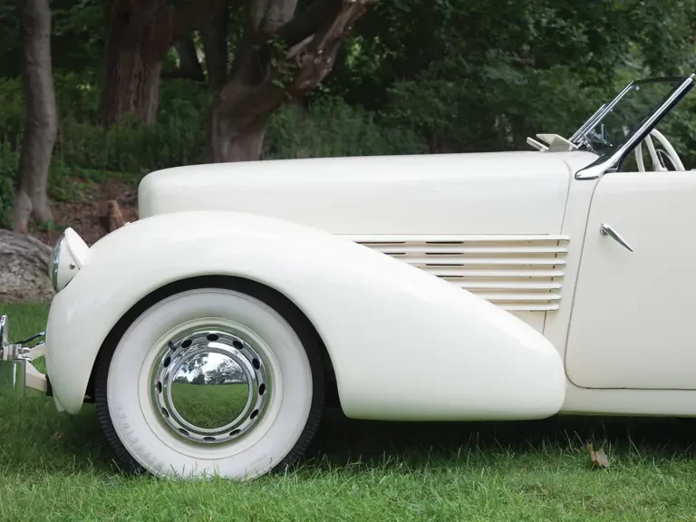 1937 Cord 810 & 812 - Image 10 of 31