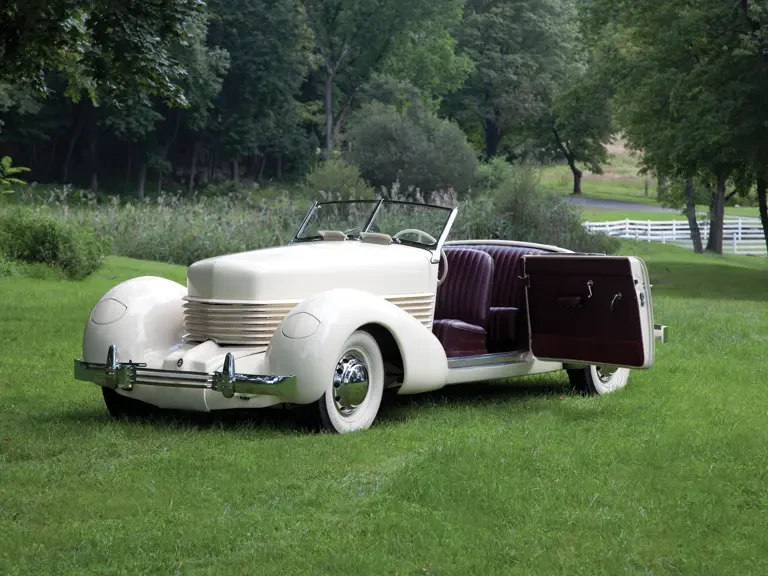 1937 Cord 810 & 812 - Image 23 of 31