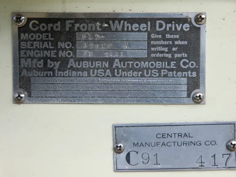 1937 Cord 810 & 812 - Image 31 of 31