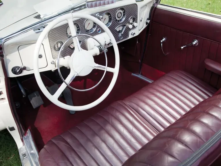 1937 Cord 810 & 812 - Image 28 of 31