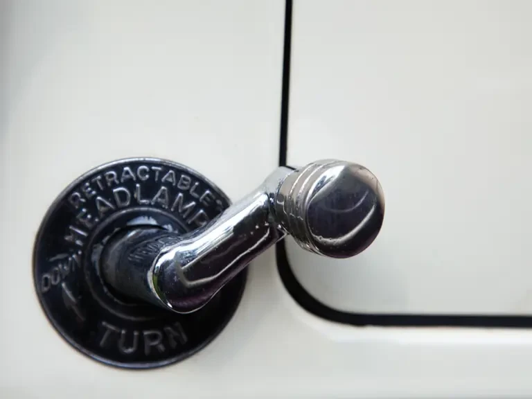 1937 Cord 810 & 812 - Image 13 of 31