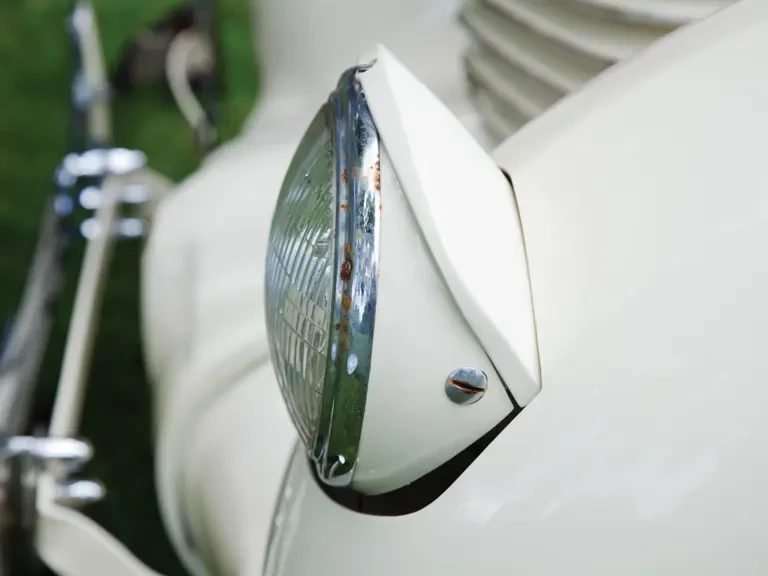 1937 Cord 810 & 812 - Image 16 of 31