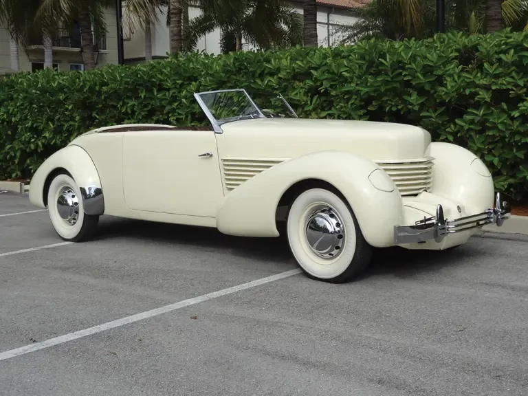1937 Cord 810 & 812 - Image 2 of 2