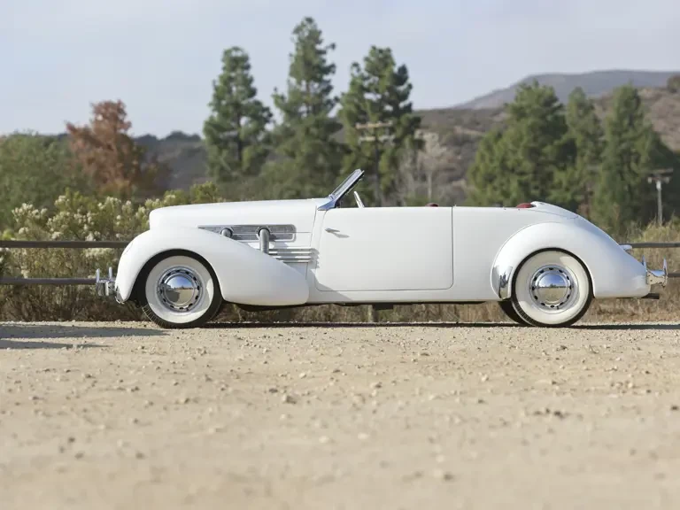 1937 Cord 810 & 812 - Image 6 of 19