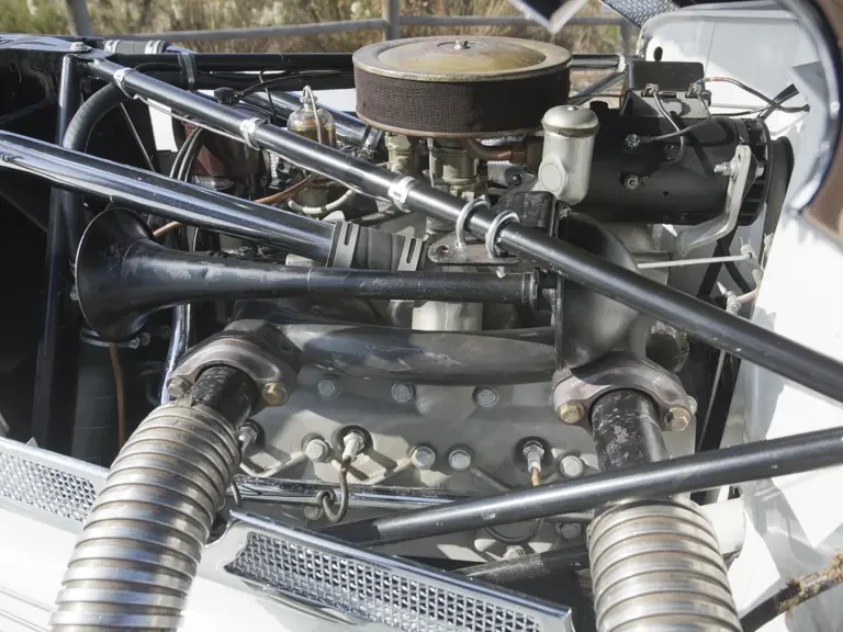 1937 Cord 810 & 812 - Image 4 of 19