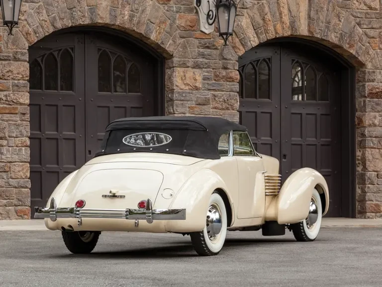 1937 Cord 810 & 812 - Image 3 of 23