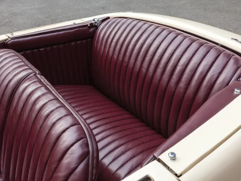 1937 Cord 810 & 812 - Image 15 of 23