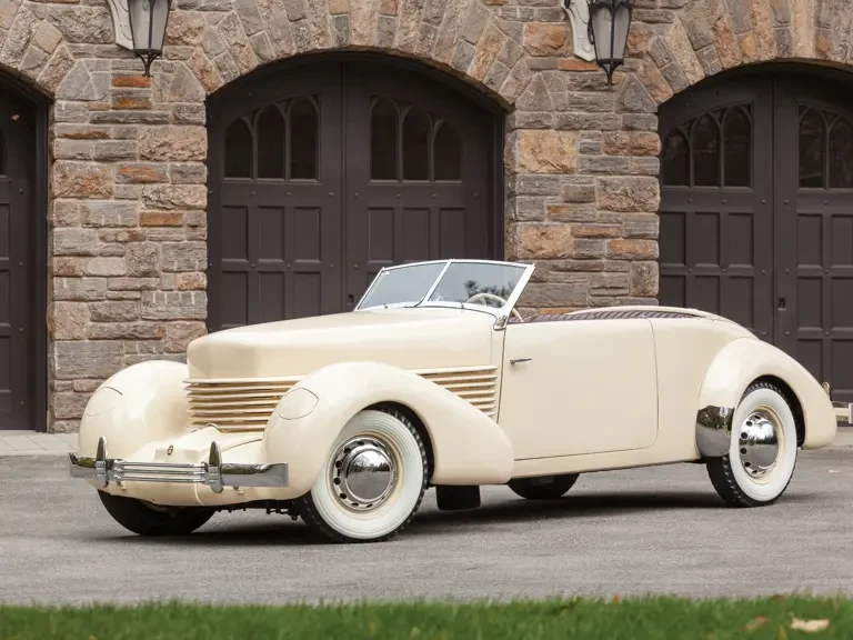 1937 Cord 810 & 812 - Image 2 of 23