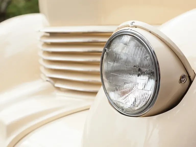 1937 Cord 810 & 812 - Image 17 of 23