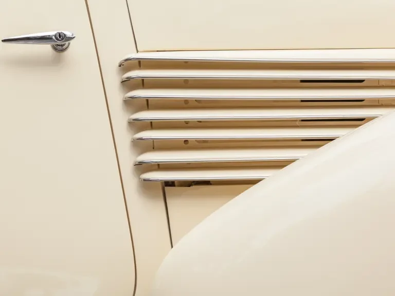 1937 Cord 810 & 812 - Image 9 of 23