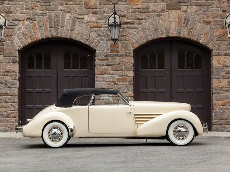 1937 Cord 810 & 812 - Image 18 of 23