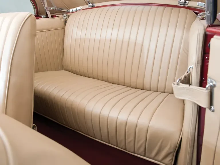 1937 Cord 810 & 812 - Image 14 of 23