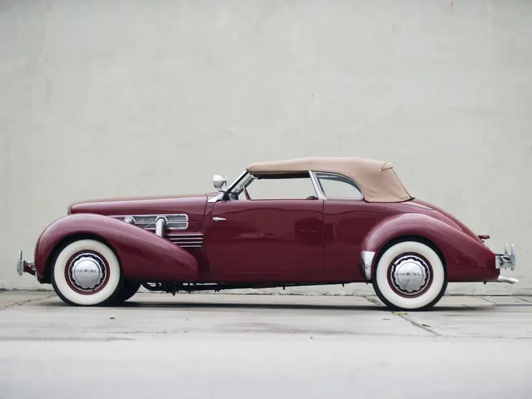 1937 Cord 810 & 812 - Image 6 of 23