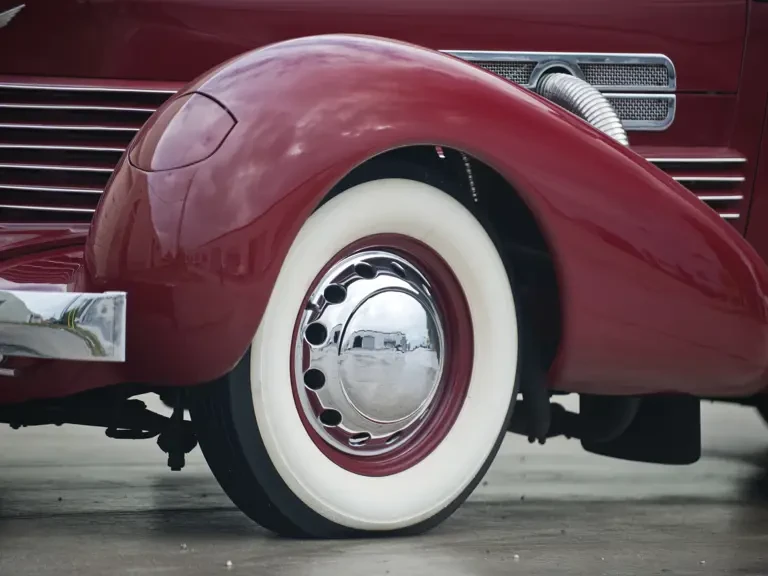 1937 Cord 810 & 812 - Image 8 of 23