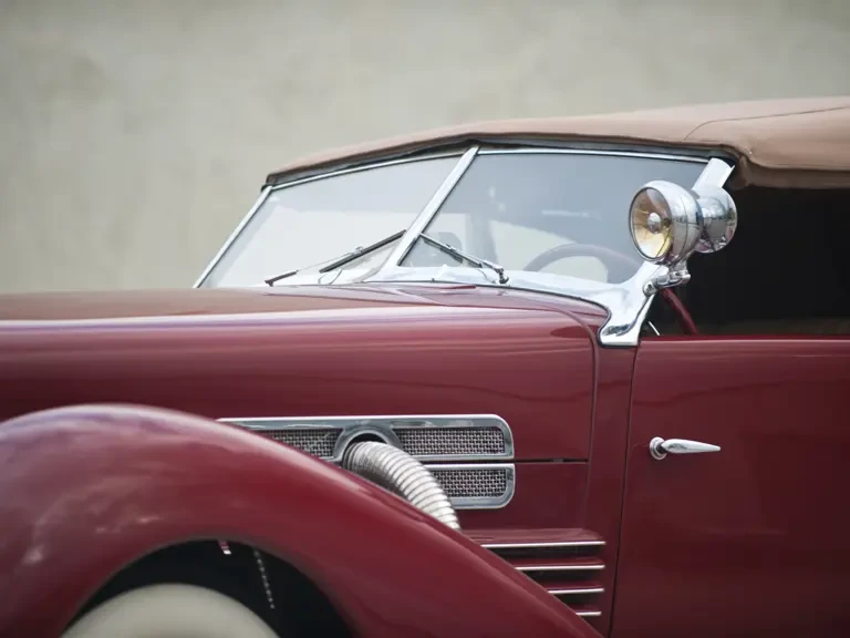 1937 Cord 810 & 812 - Image 17 of 23