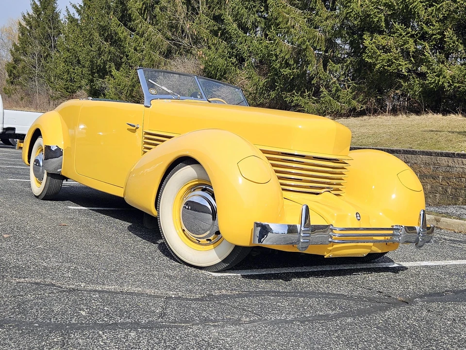 1937 Cord 810 & 812 - Image 26 of 31