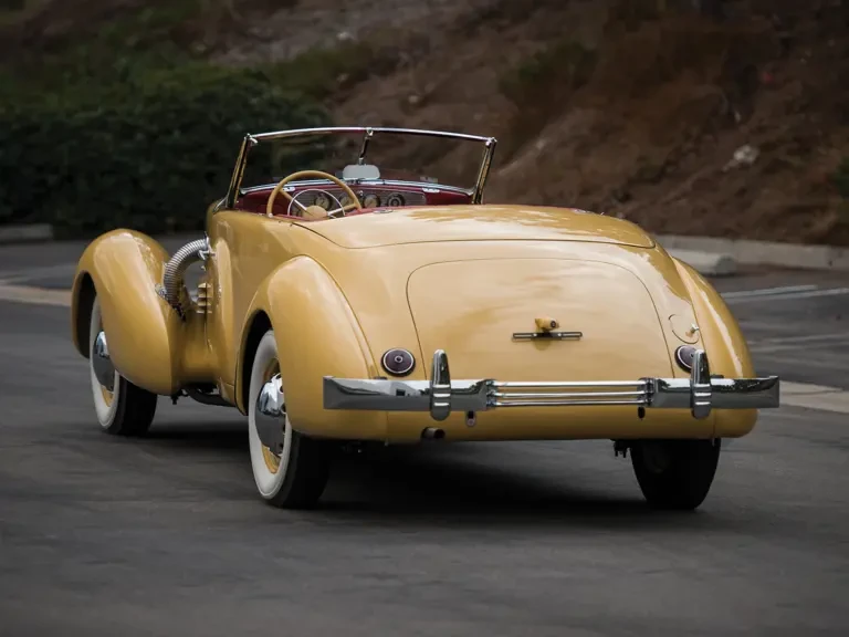 1937 Cord 810 & 812 - Image 8 of 24