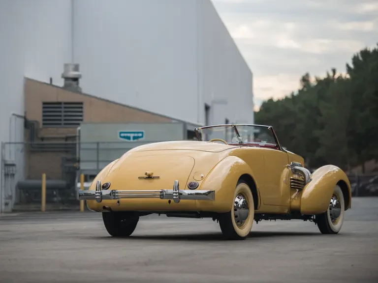 1937 Cord 810 & 812 - Image 3 of 24