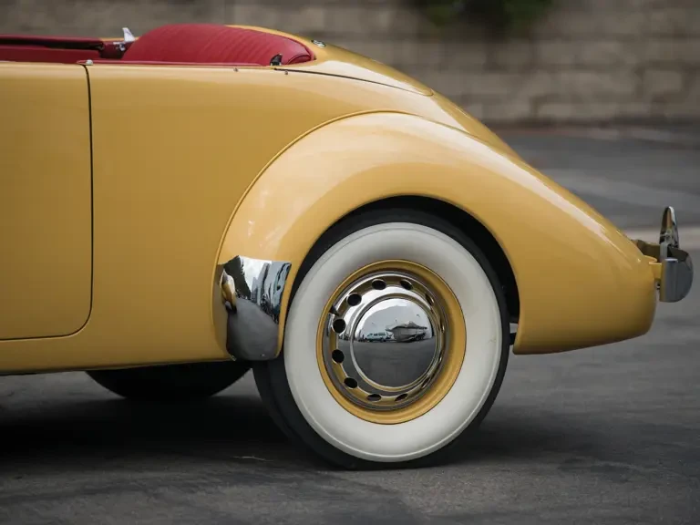 1937 Cord 810 & 812 - Image 14 of 24