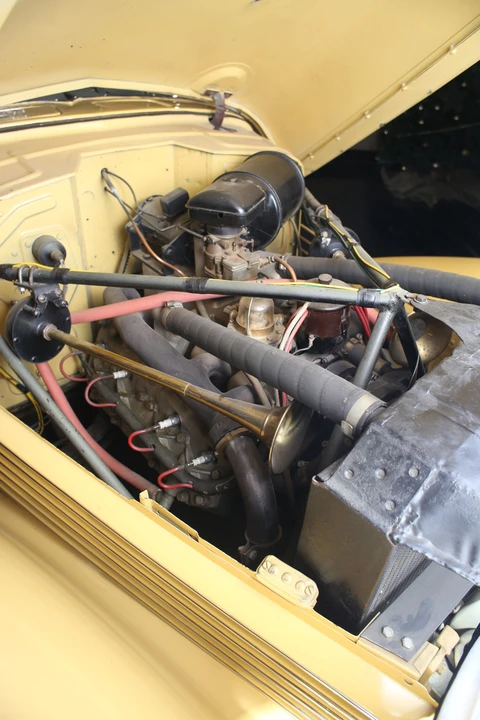 1937 Cord 810 & 812 - Image 18 of 19