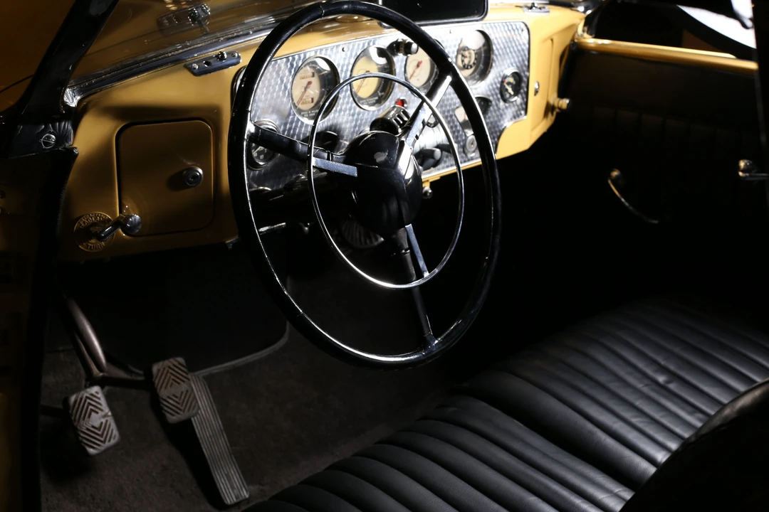 1937 Cord 810 & 812 - Image 12 of 19