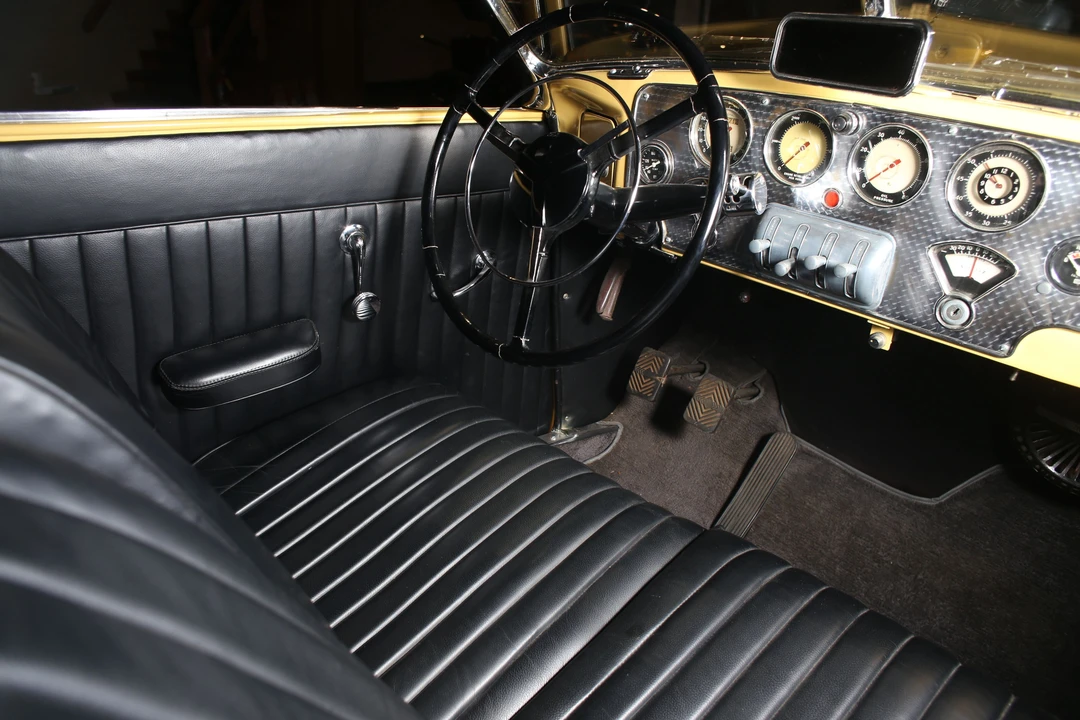 1937 Cord 810 & 812 - Image 17 of 19