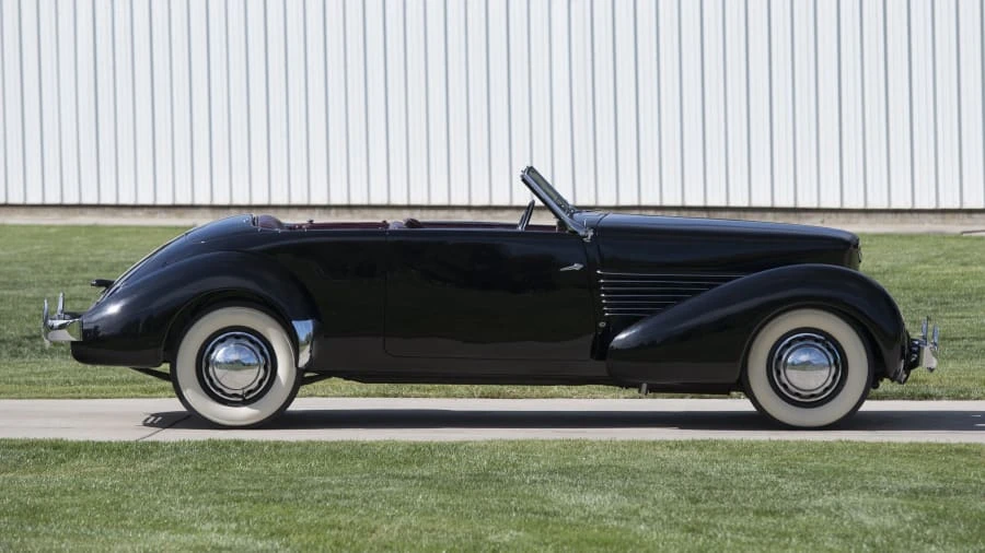 1937 Cord 810 & 812 - Image 11 of 15