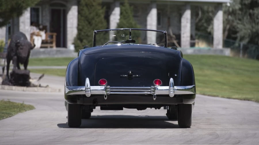 1937 Cord 810 & 812 - Image 15 of 15