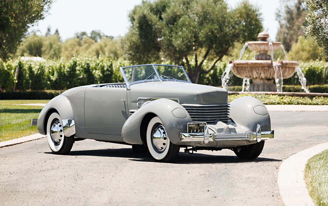 1937 Cord 810 & 812 - Image 13 of 31