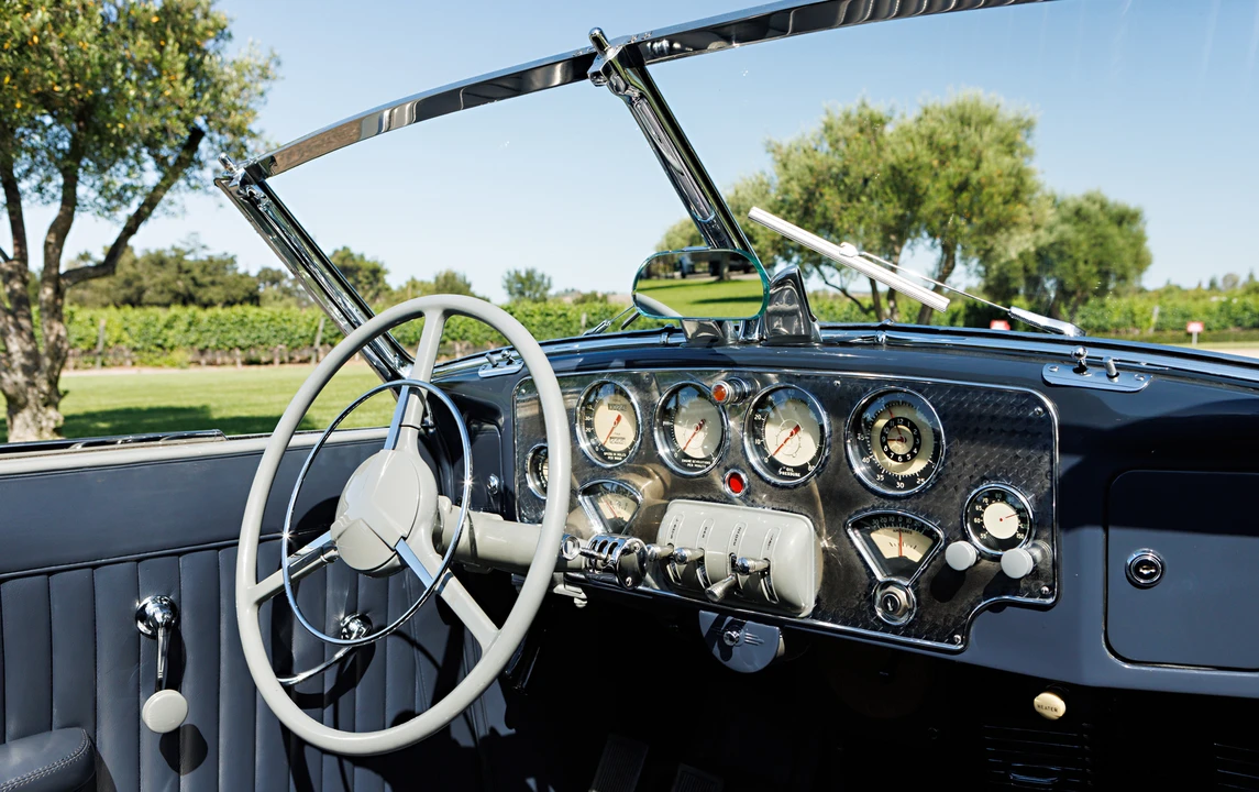 1937 Cord 810 & 812 - Image 28 of 31