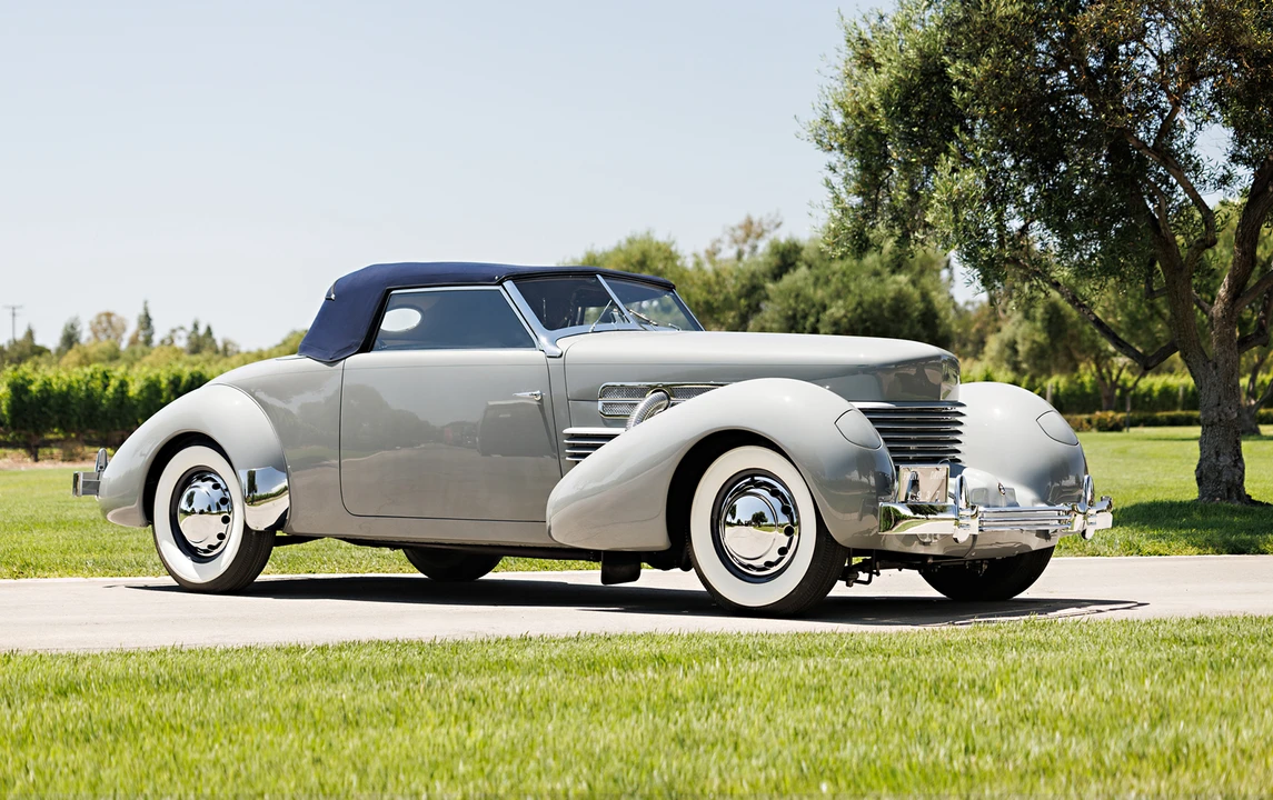 1937 Cord 810 & 812 - Image 19 of 31