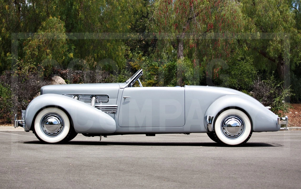 1937 Cord 810 & 812 - Image 5 of 17