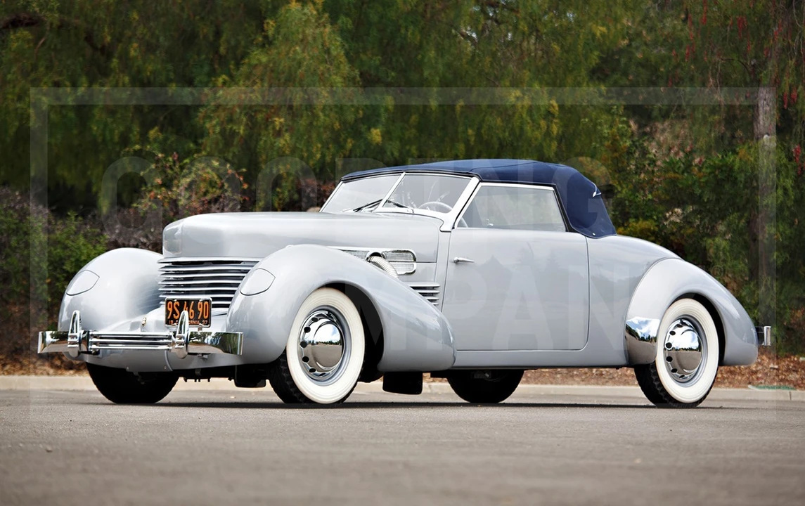 1937 Cord 810 & 812 - Image 2 of 17