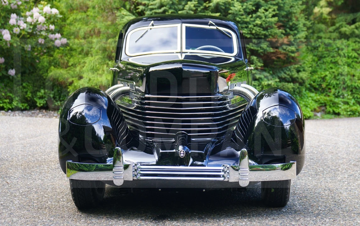 1937 Cord 810 & 812 - Image 2 of 17