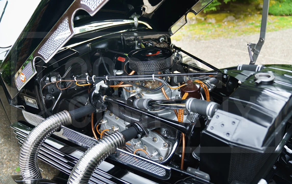 1937 Cord 810 & 812 - Image 15 of 17