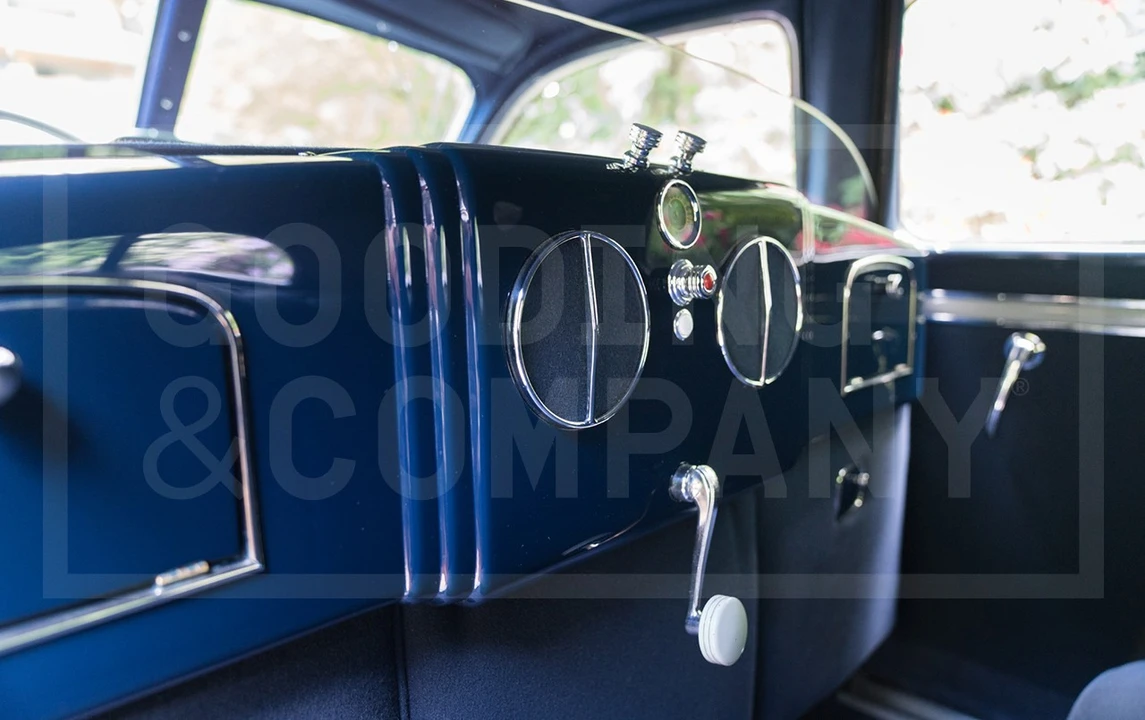1937 Cord 810 & 812 - Image 10 of 17