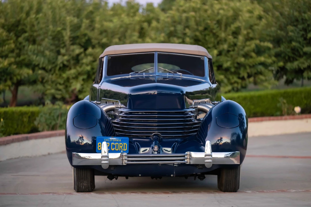 1937 Cord 810 & 812 - Image 11 of 31